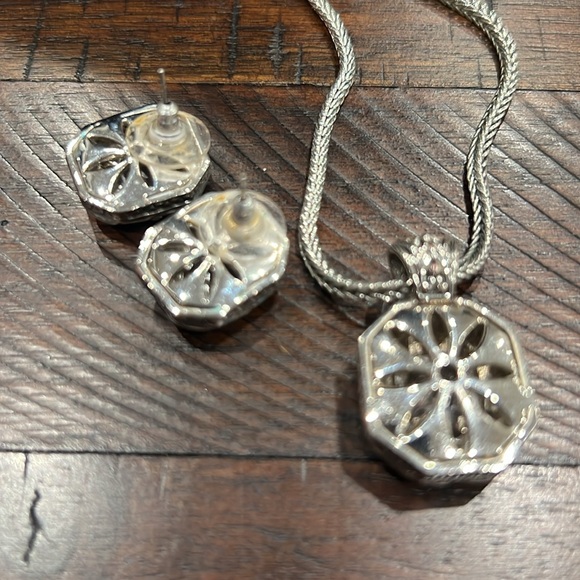 Choker/Necklace and Earring Set - Picture 4 of 6